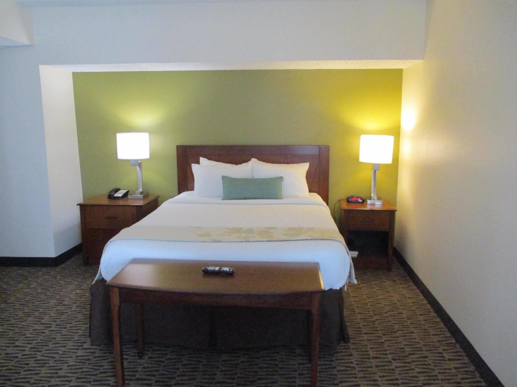Hawthorn Suites By Wyndham Tyler Luaran gambar